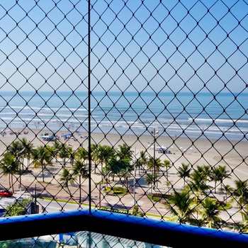 Apartamento em Praia Grande, bairro Mirim