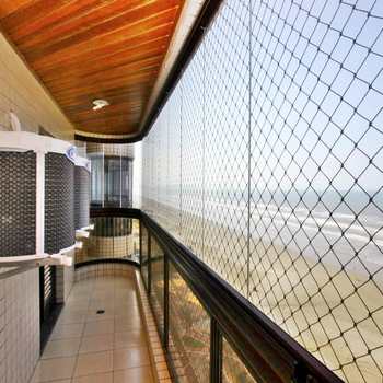 Apartamento em Praia Grande, bairro Caiçara