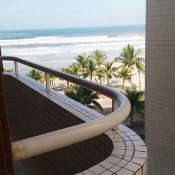 Apartamento em Praia Grande, bairro Maracanã