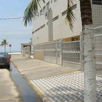 Kitnet em Praia Grande, bairro Mirim