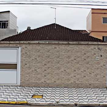 Casa em Praia Grande, bairro Nova Mirim