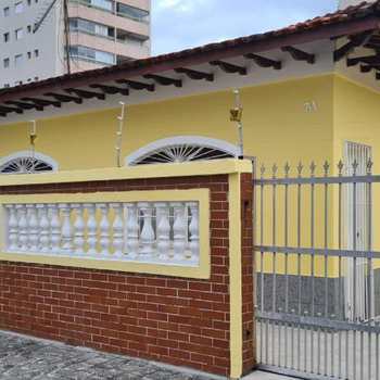 Casa em Praia Grande, bairro Tupi