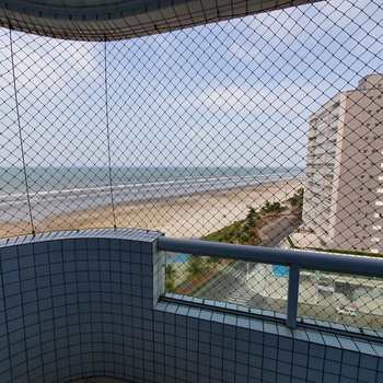 Apartamento em Praia Grande, bairro Caiçara