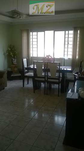 Apartamento, código 10 em São Vicente, bairro Jardim Guassu