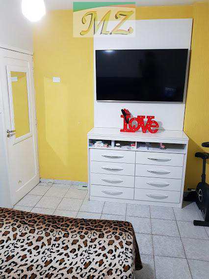 Apartamento em São Vicente, no bairro Itararé