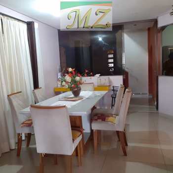Casa em Santos, bairro Santa Maria