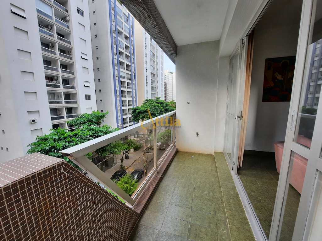 Apto 4 dorms., 100 mts praia Pitangueiras, sacada, 1 vaga