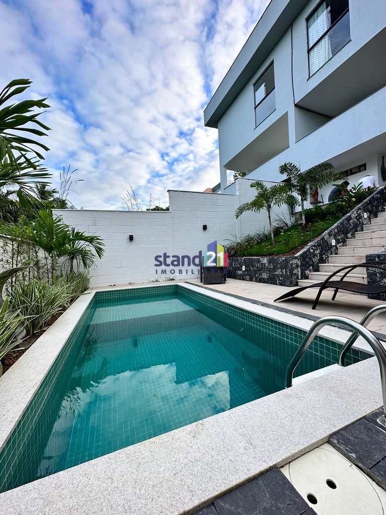Casa em Ilhéus, no bairro Praia dos Milionários