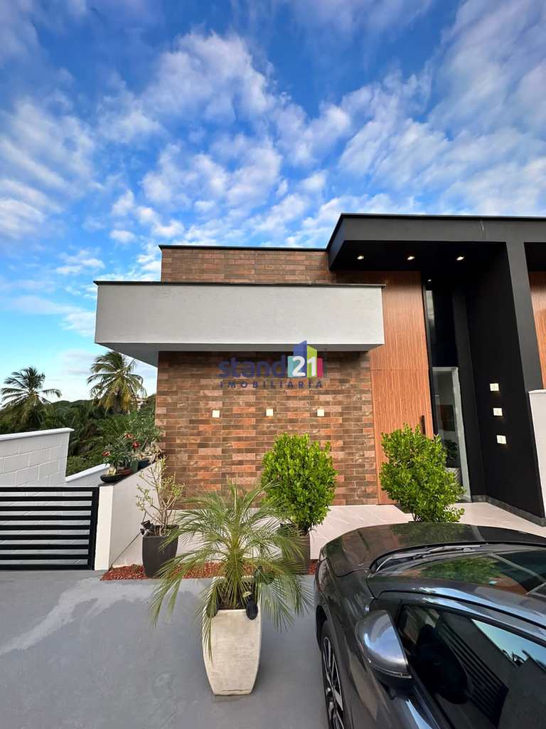 Casa em Ilhéus, no bairro Praia dos Milionários