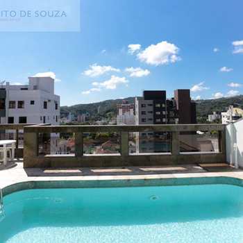 Apartamento em Blumenau, bairro Jardim Blumenau