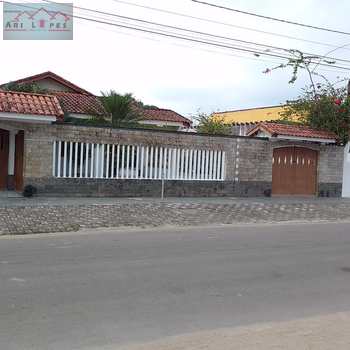 Casa em Mongaguá, bairro Pq Novo Imigrantes