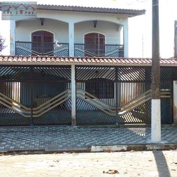 Sobrado em Mongaguá, bairro Balneário Itaóca