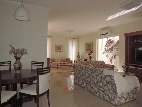 Casa, código 13 em Pirassununga, bairro Centro