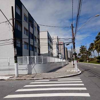 Kitnet em Praia Grande, bairro Tupi
