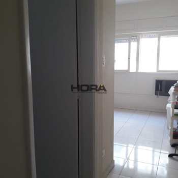 Apartamento em Santos, bairro Gonzaga