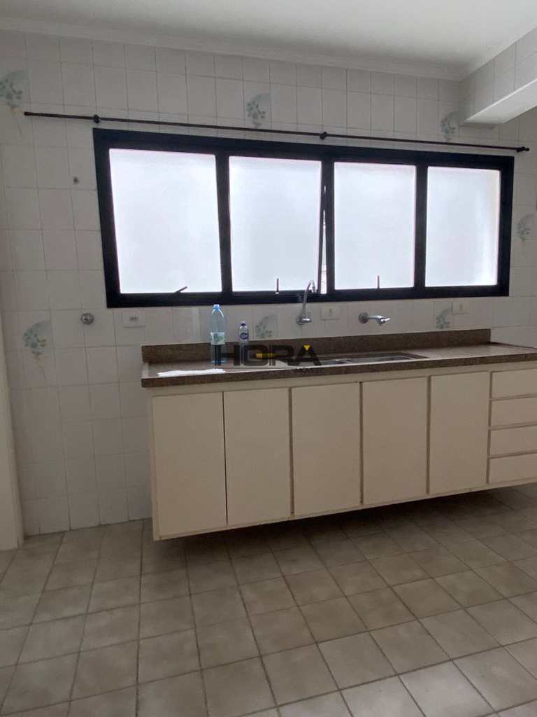 Apartamento em Santos, no bairro Aparecida