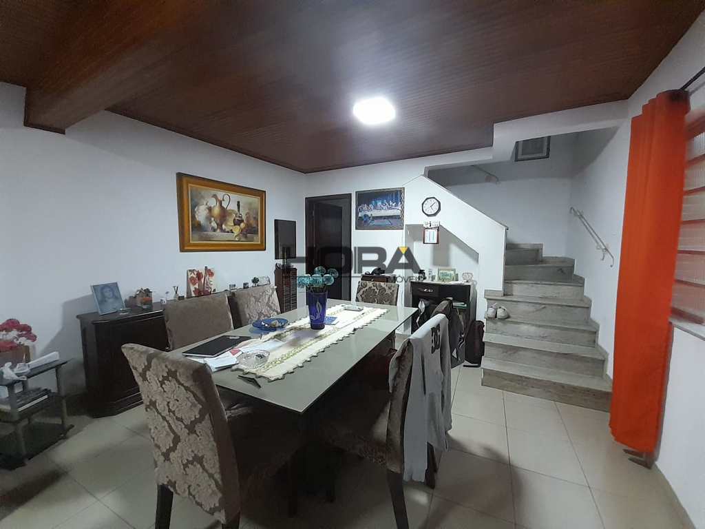 Sobrado em Santos, no bairro Aparecida