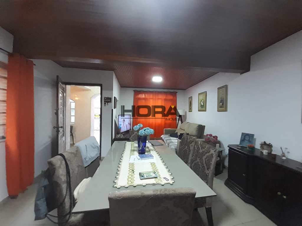 Sobrado em Santos, no bairro Aparecida