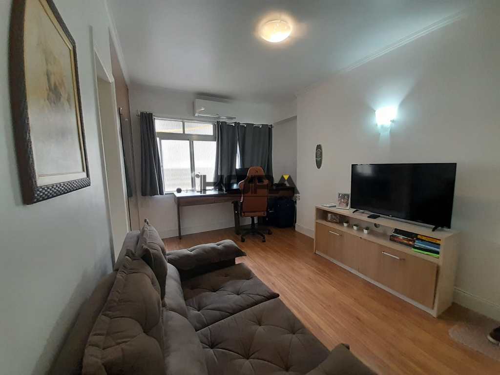 Apartamento em Santos, no bairro Gonzaga