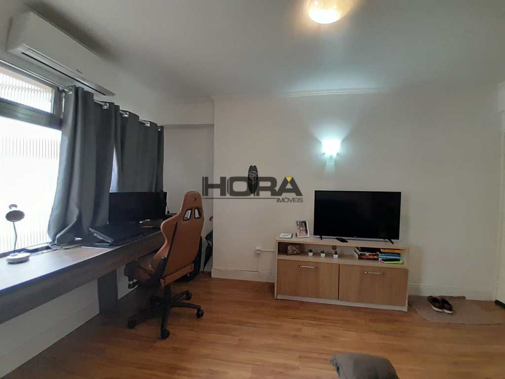 Apartamento em Santos, no bairro Gonzaga
