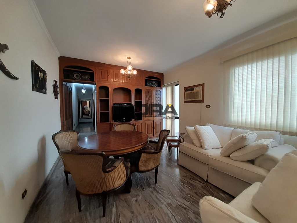 Apartamento em Santos, no bairro Gonzaga