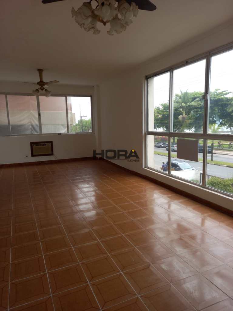 Apartamento em Santos, no bairro Boqueirão