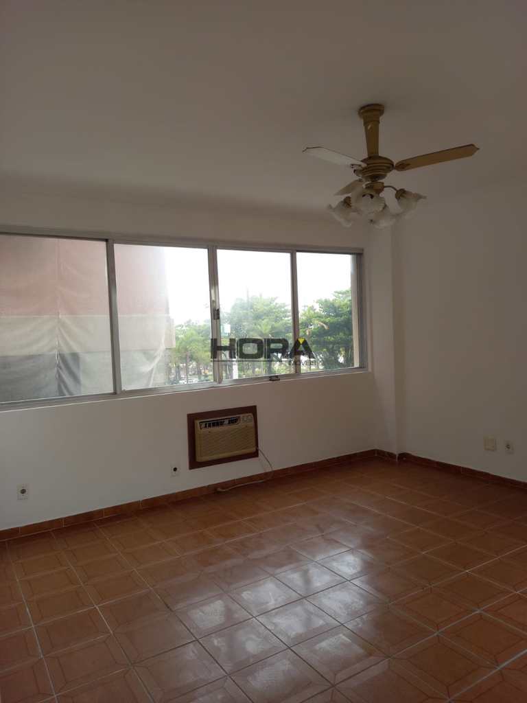 Apartamento em Santos, no bairro Boqueirão