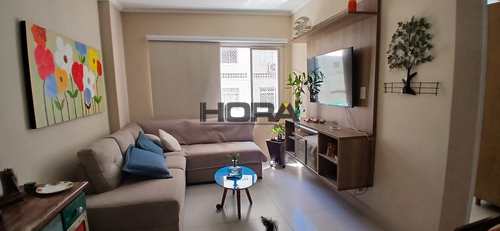 Apartamento, código 738 em Santos, bairro Gonzaga