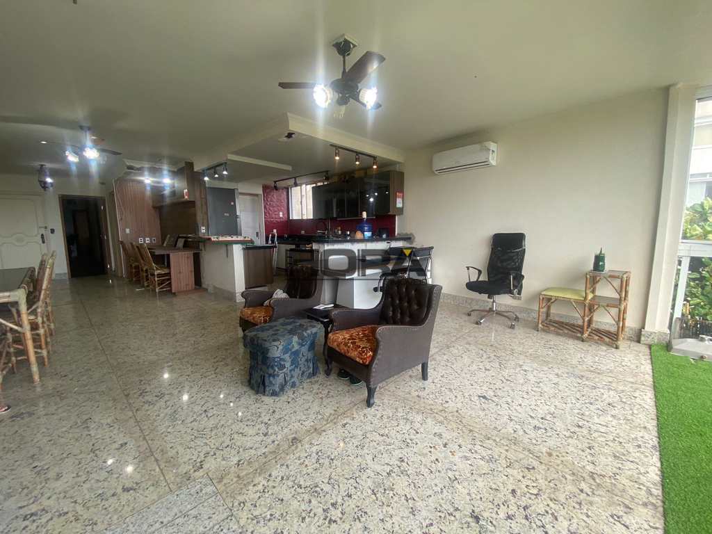 Apartamento em Santos, no bairro Gonzaga