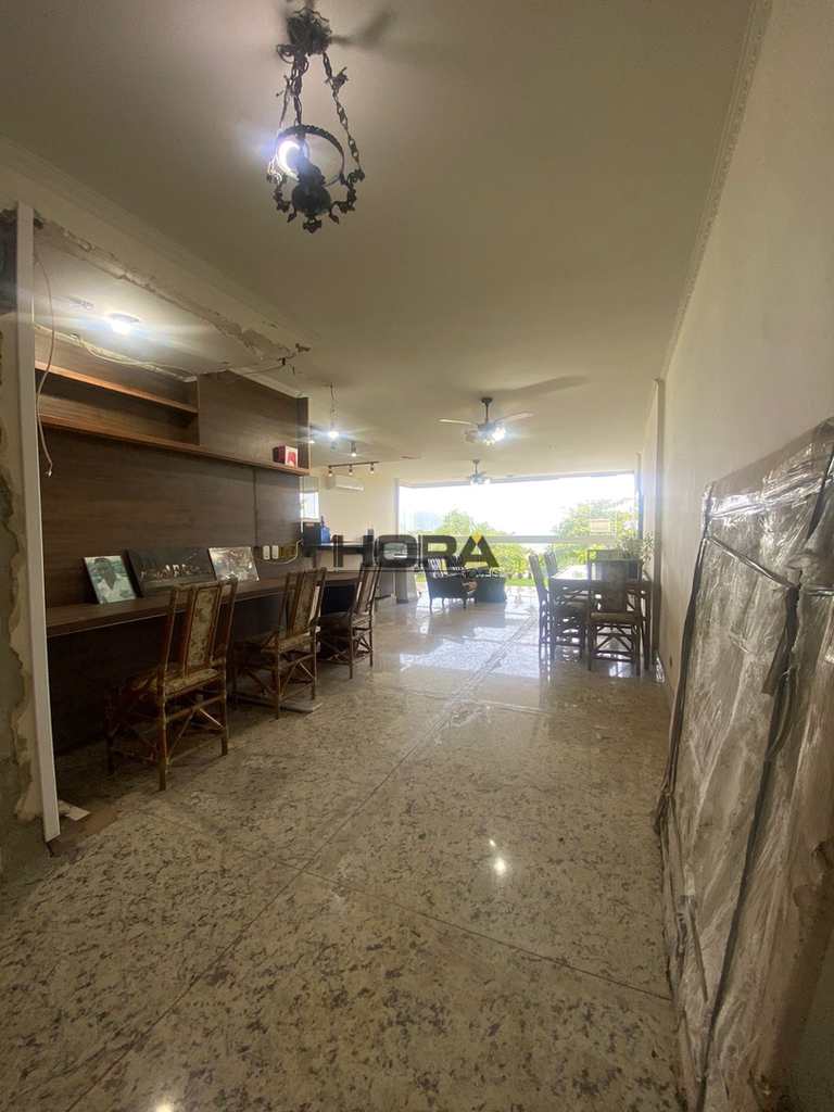 Apartamento em Santos, no bairro Gonzaga
