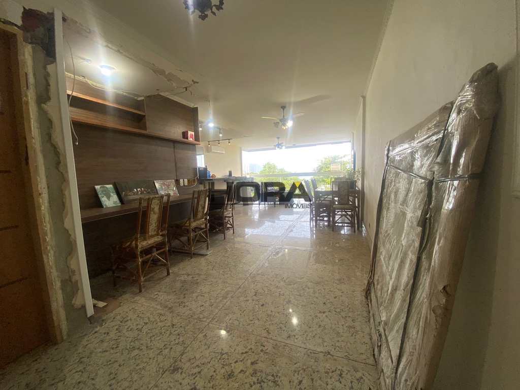 Apartamento em Santos, no bairro Gonzaga