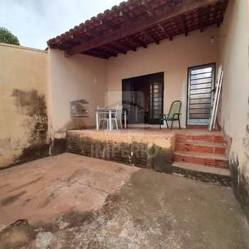 Casa em Jaú, bairro Santo Antônio