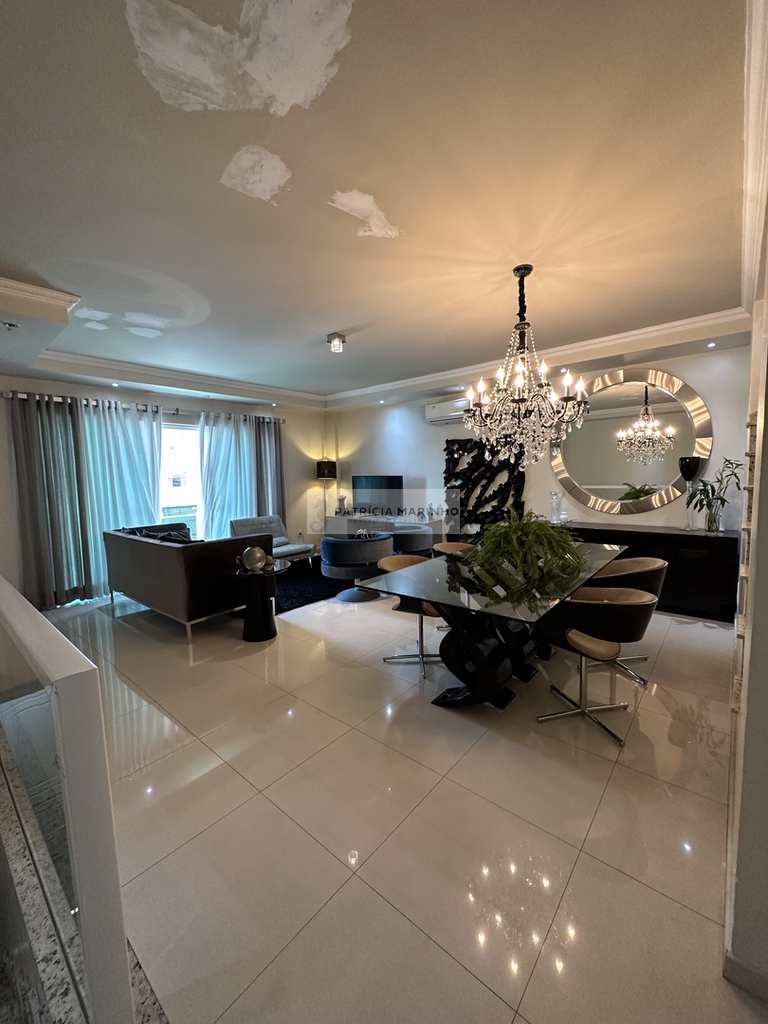 Casa em Santos, no bairro Embaré