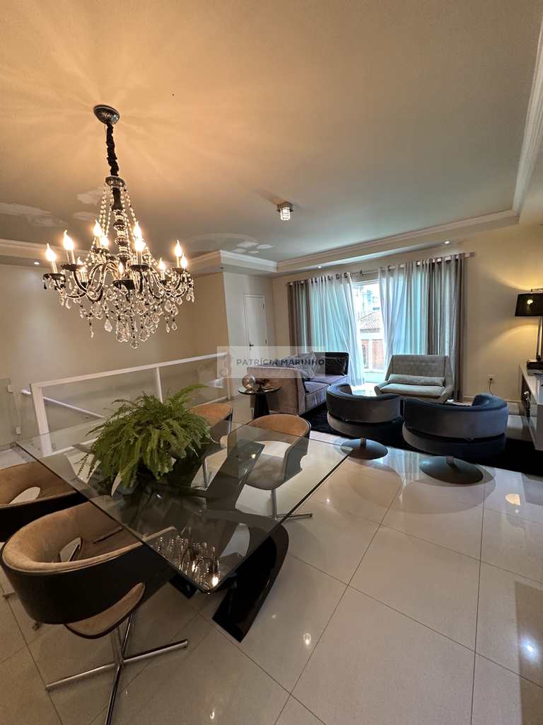 Casa em Santos, no bairro Embaré