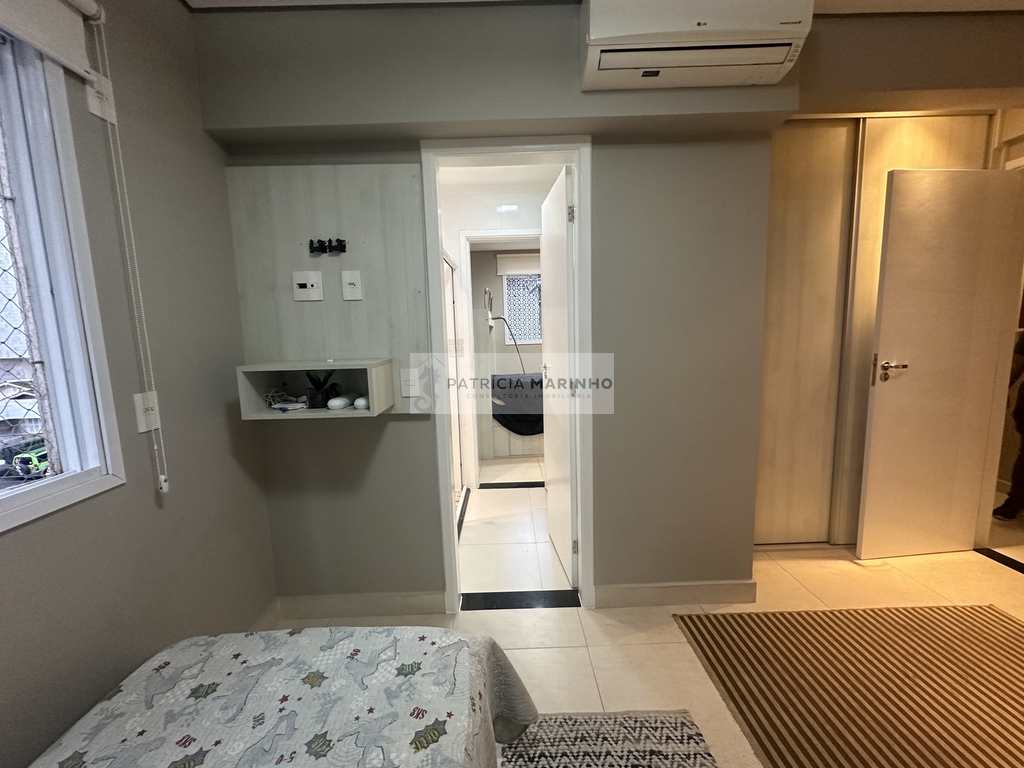 Casa em Santos, no bairro Boqueirão
