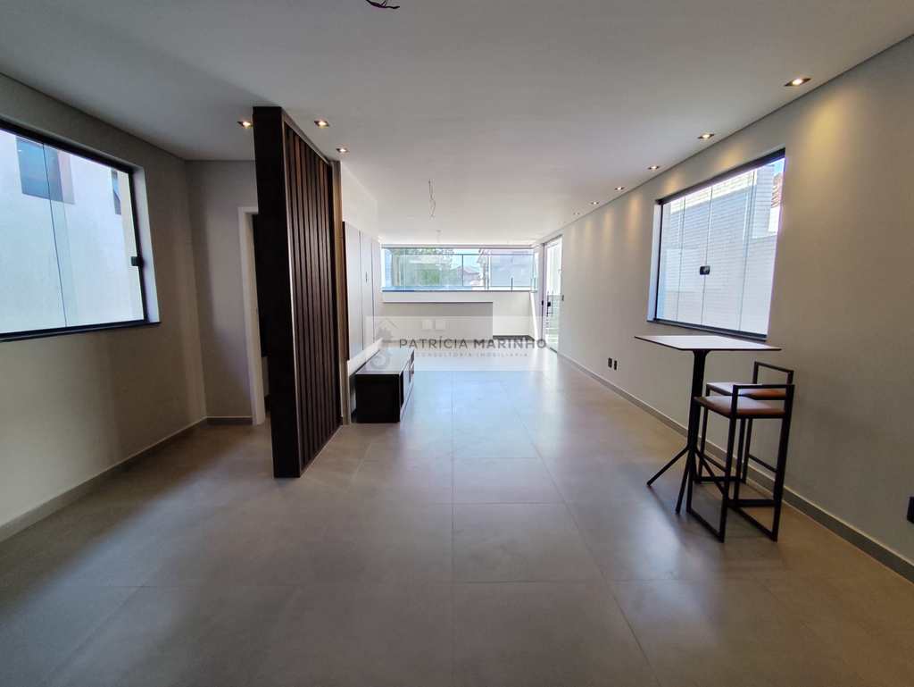 Casa em Santos, no bairro Boqueirão