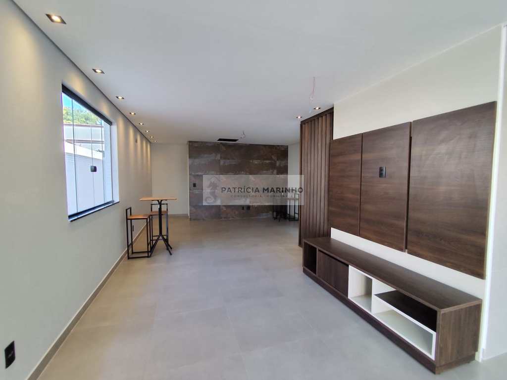 Casa em Santos, no bairro Boqueirão