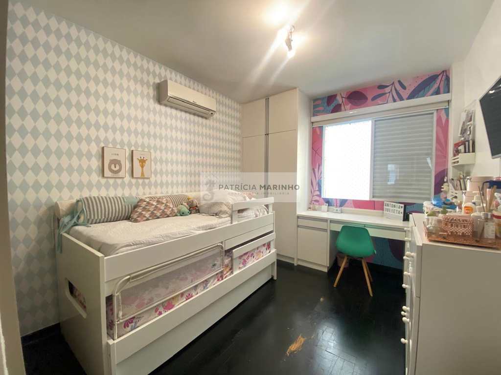 Apartamento em Santos, no bairro Boqueirão