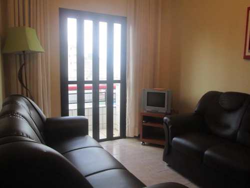 Apartamento, código 420 em Praia Grande, bairro Caiçara