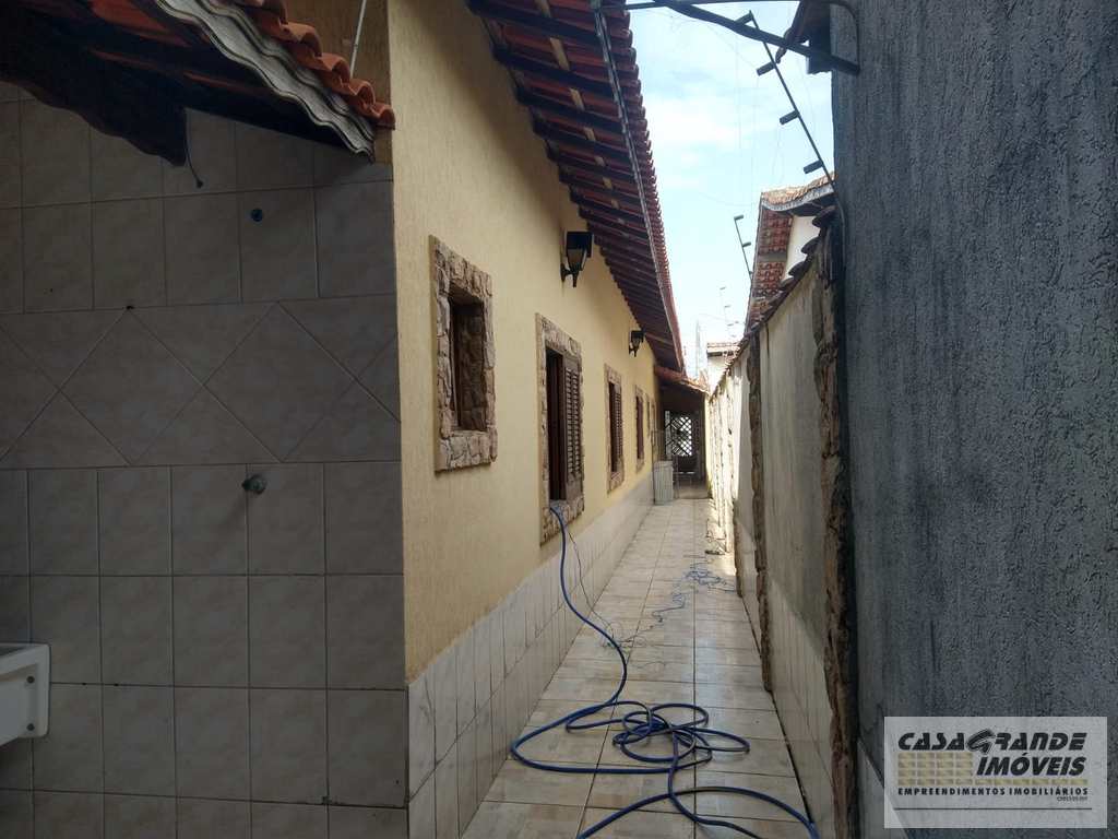 Casa em Praia Grande, no bairro Vilamar