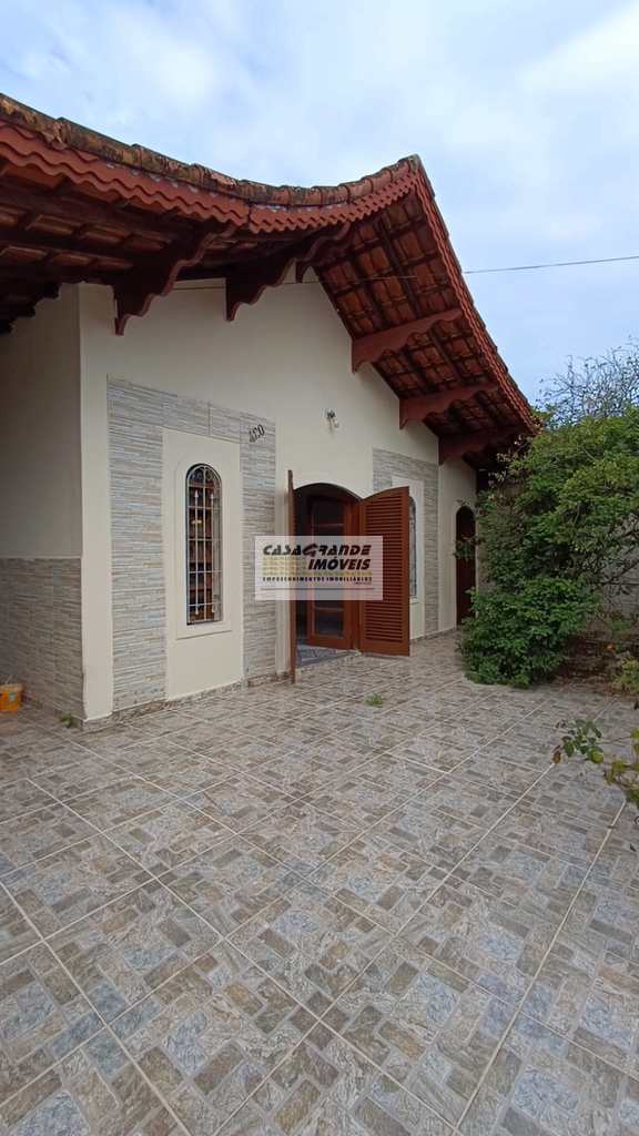 Casa em Praia Grande, no bairro Maracanã