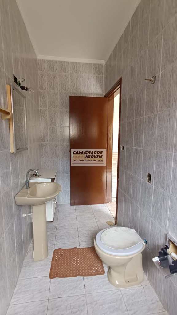 Casa em Praia Grande, no bairro Maracanã