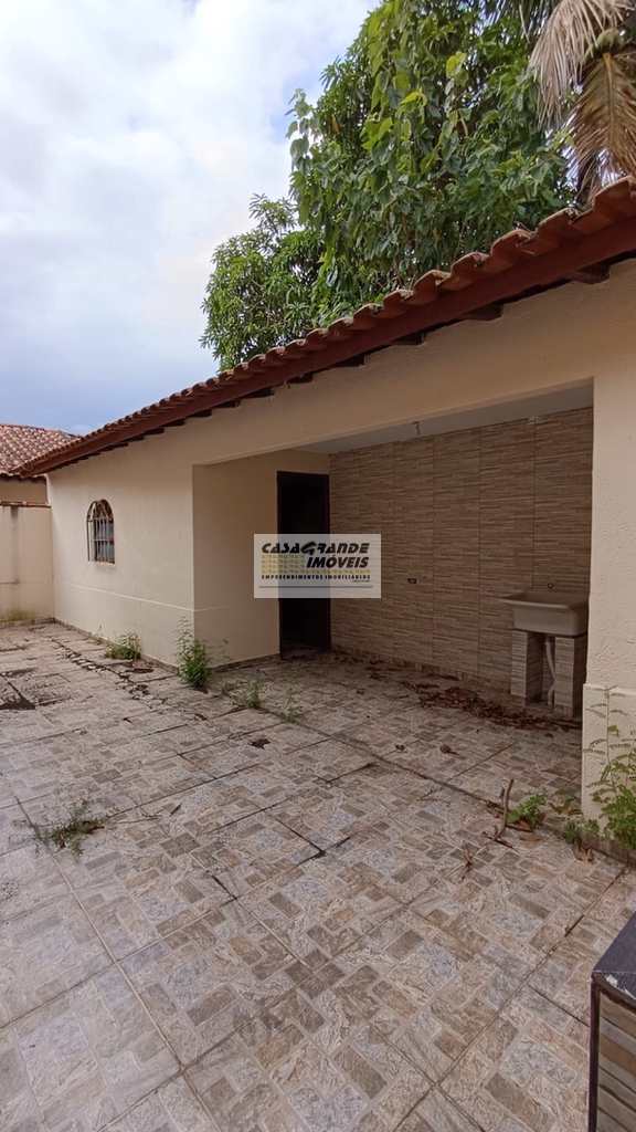 Casa em Praia Grande, no bairro Maracanã