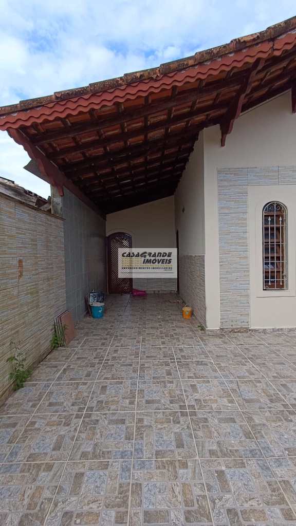 Casa em Praia Grande, no bairro Maracanã