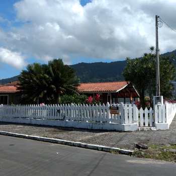 Casa em Praia Grande, bairro Solemar