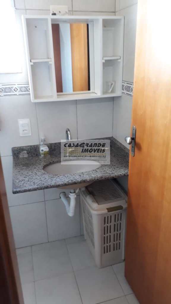 Apartamento em Praia Grande, no bairro Tupi