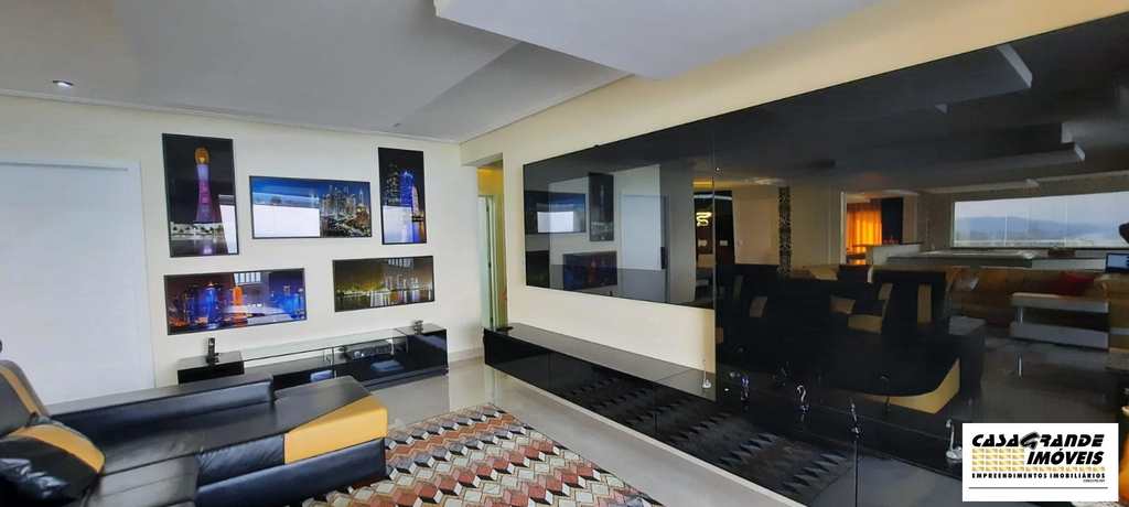 Apartamento em Praia Grande, no bairro Guilhermina