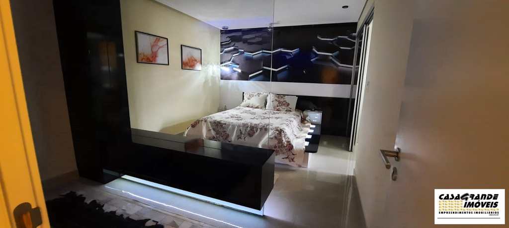 Apartamento em Praia Grande, no bairro Guilhermina
