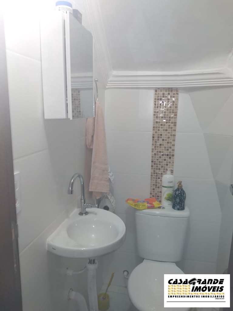 Casa de Condomínio em Praia Grande, no bairro Caiçara