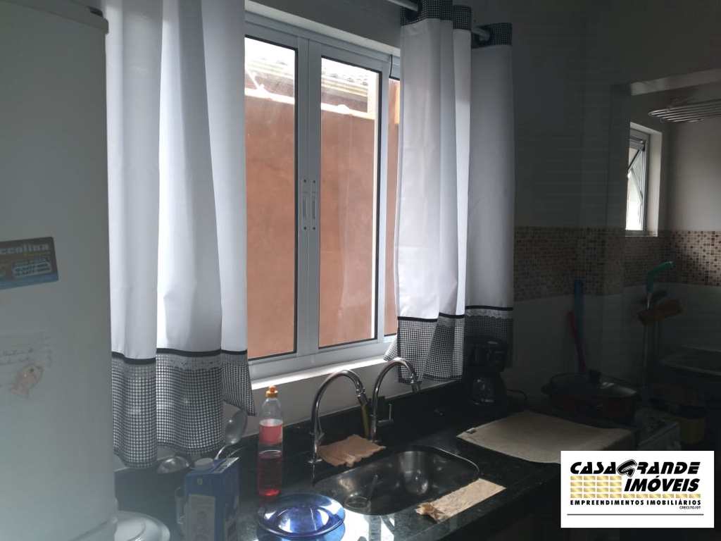 Casa de Condomínio em Praia Grande, no bairro Caiçara